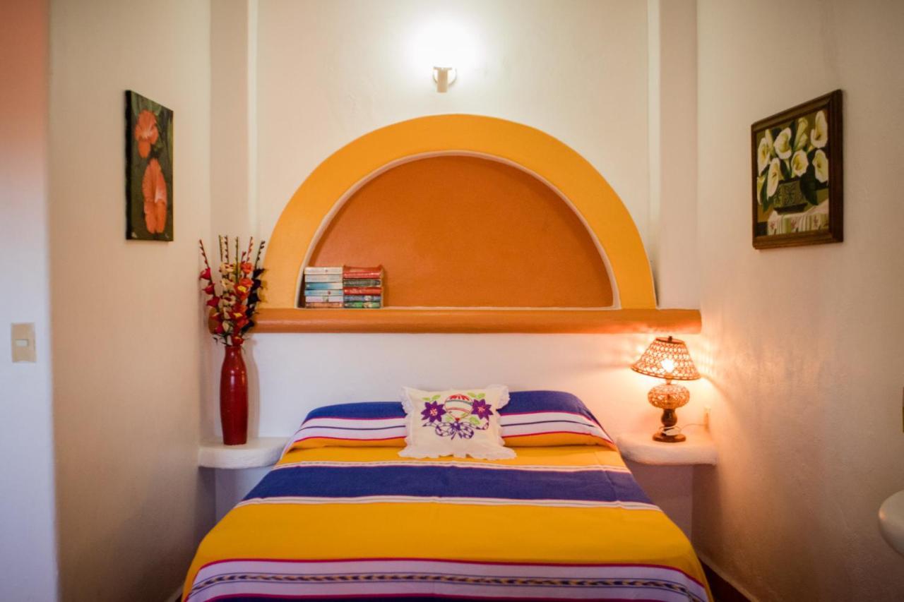 Casa Adriana Hotel Zihuatanejo Buitenkant foto